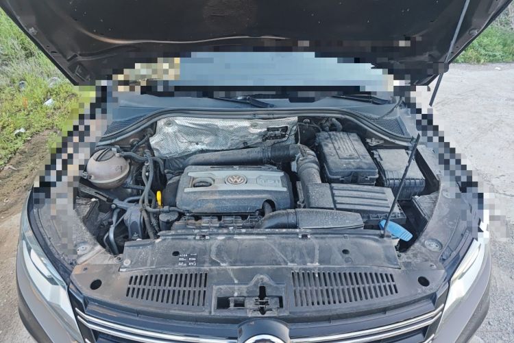 Used Volkswagen Tiguan 2015 1.8TSI Automatic All-Wheel-Drive Luxury Model Engine Bay