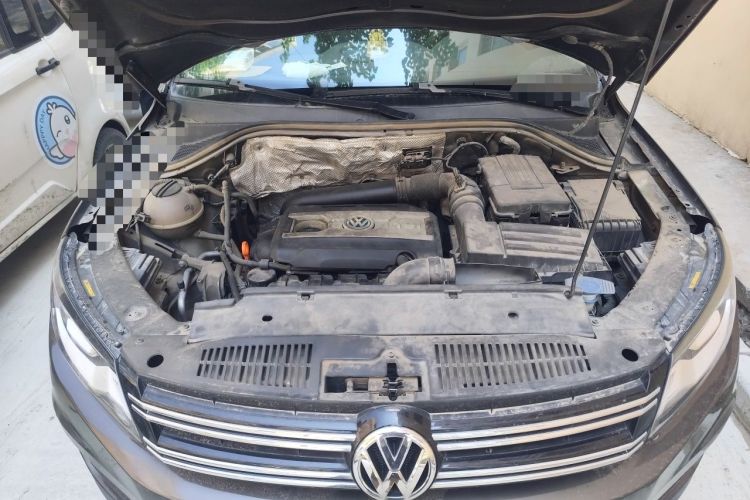 Used Volkswagen Tiguan 2015 1.8TSI Automatic Two-Wheel Drive Trend Edition Engine Bay