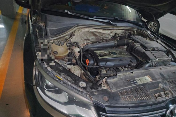 Used Volkswagen Tiguan 2015 1.8TSI Automatic Two-Wheel Drive Comfort Edition Engine Bay Right