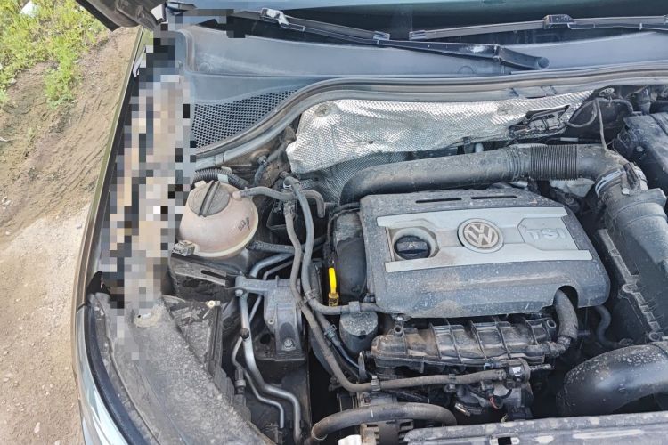 Used Volkswagen Tiguan 2015 1.8TSI Automatic All-Wheel-Drive Luxury Model Engine Bay Right