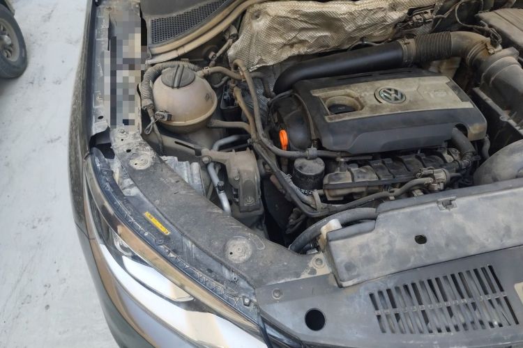 Used Volkswagen Tiguan 2015 1.8TSI Automatic Two-Wheel Drive Trend Edition Engine Bay Right