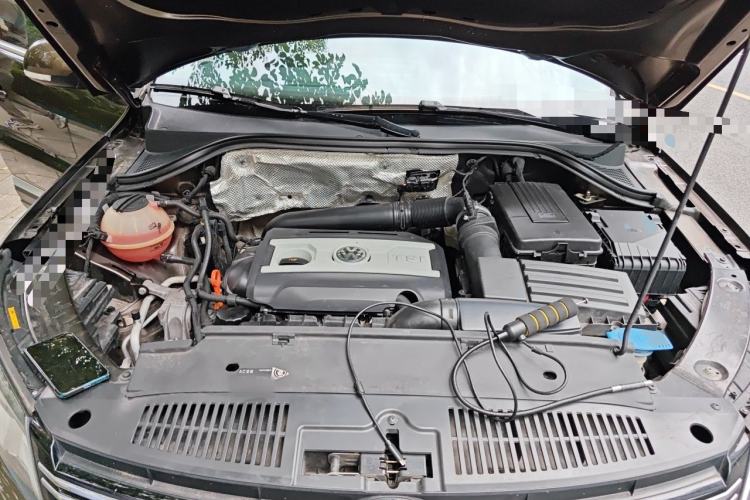 Used Volkswagen Tiguan 2015 1.8TSI Automatic All-Wheel-Drive Luxury Model Engine Bay