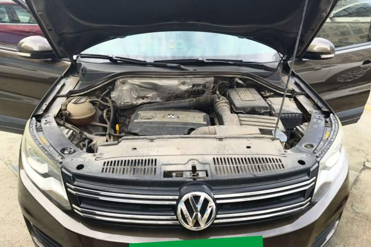 Used Volkswagen Tiguan 2015 1.8TSI Automatic Two-Wheel Drive Trend Edition Engine Bay