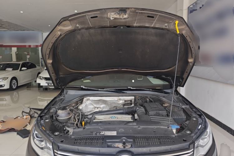Used Volkswagen Tiguan 2015 1.8TSI Automatic Two-Wheel Drive Luxury Model Engine Bay