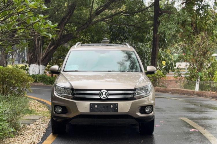 Used Volkswagen Tiguan 2015 2.0 TSI Comfort Edition Exterior 1