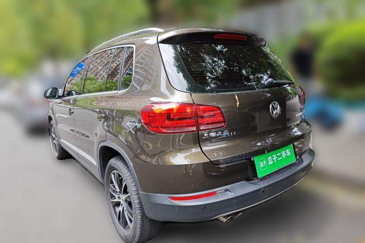 Used Volkswagen Tiguan 2015 1.8TSI Automatic All-Wheel-Drive Luxury Model Exterior 2