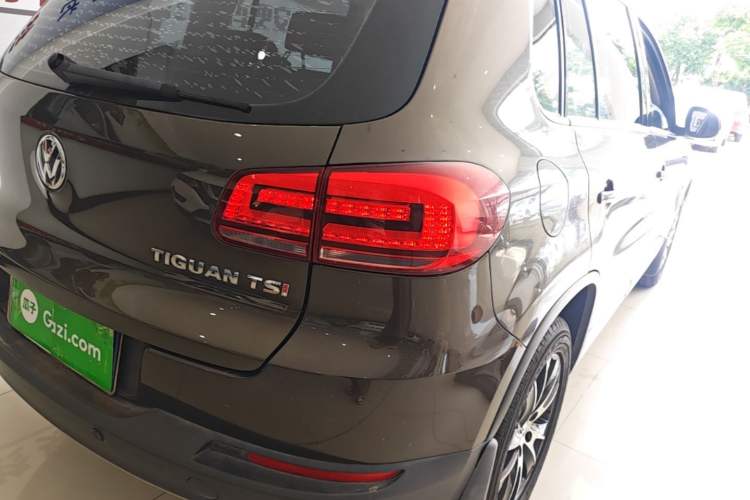 Used Volkswagen Tiguan 2015 1.8TSI Automatic Two-Wheel Drive Luxury Model Exterior 3