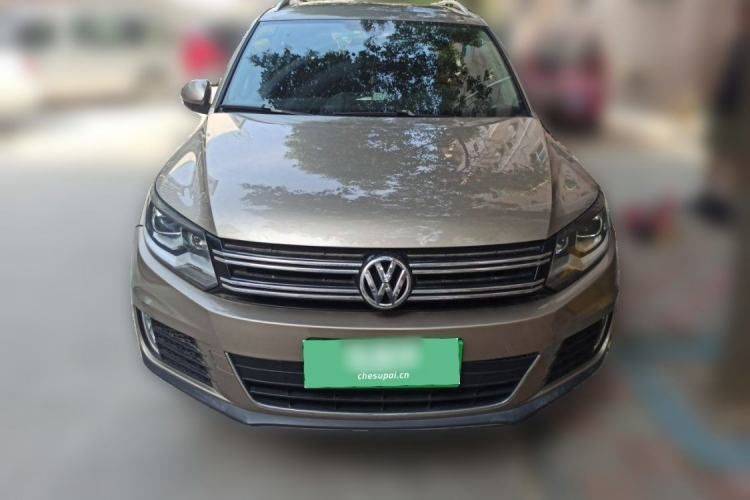 Used Volkswagen Tiguan 2015 1.8TSI Automatic All-Wheel-Drive Luxury Model Exterior 4