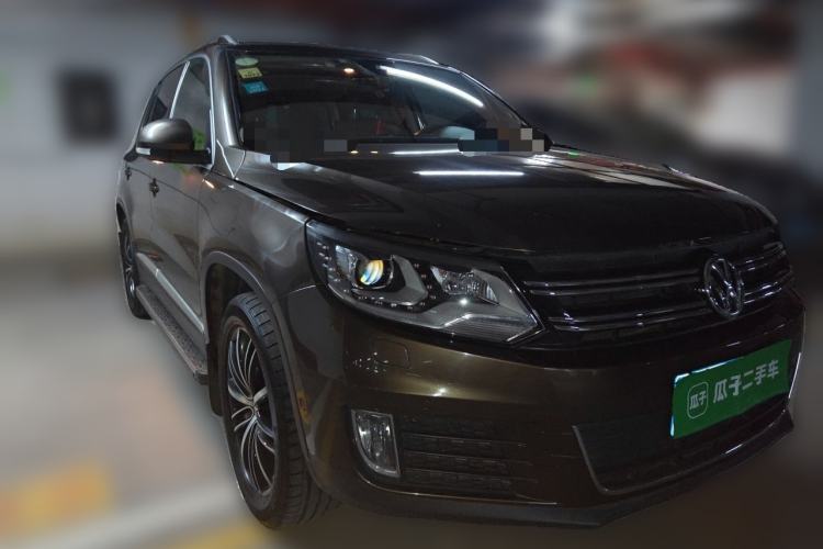 Used Volkswagen Tiguan 2015 2.0 TSI Automatic All-Wheel Drive Flagship Edition Front Right 45 Deg