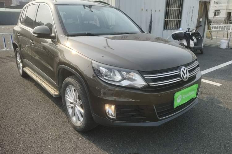Used Volkswagen Tiguan 2015 1.8TSI Automatic Two-Wheel Drive Comfort Edition Front Right 45 Deg