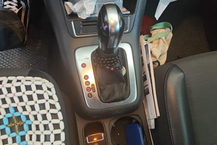 Used Volkswagen Tiguan 2015 1.8TSI Automatic Two-Wheel Drive Trend Edition Gear Lever