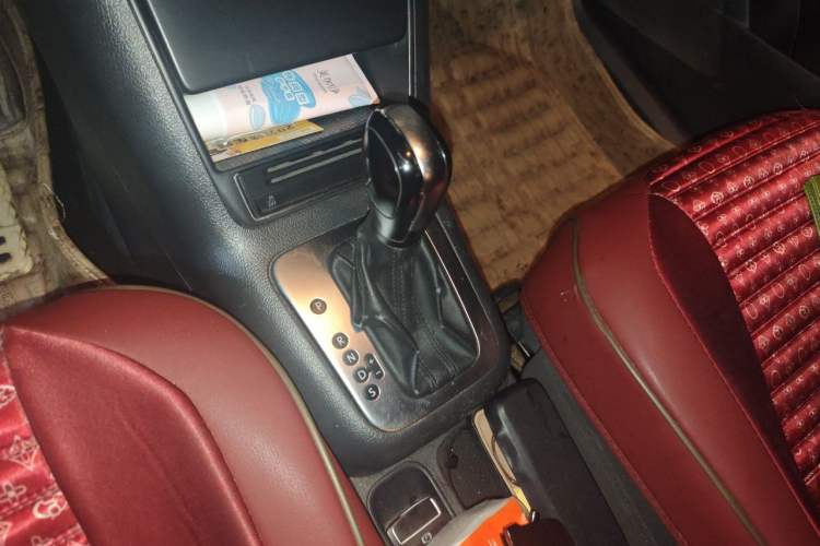 Used Volkswagen Tiguan 2015 1.8TSI Automatic Two-Wheel Drive Trend Edition Gear Lever