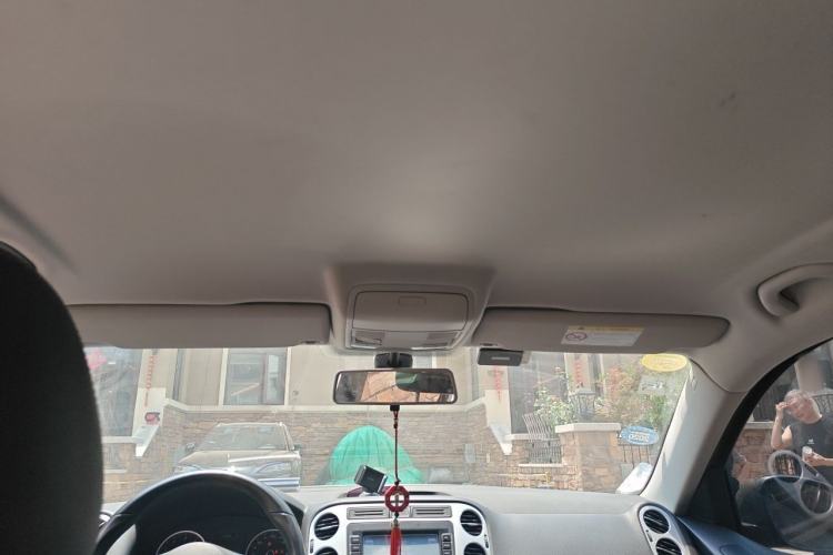 Used Volkswagen Tiguan 2015 1.8TSI Automatic Two-Wheel Drive Comfort Edition Headliner