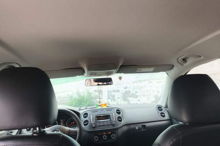 Used Volkswagen Tiguan 2015 1.8TSI Automatic Two-Wheel Drive Trend Edition Headliner