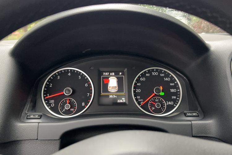 Used Volkswagen Tiguan 2015 2.0 TSI Comfort Edition Instrument Cluster