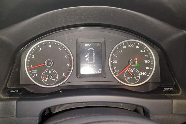 Used Volkswagen Tiguan 2015 1.8TSI Automatic Two-Wheel Drive Comfort Edition Instrument Cluster
