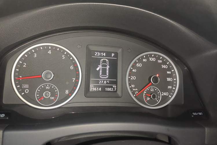 Used Volkswagen Tiguan 2015 1.8TSI Automatic Two-Wheel Drive Comfort Edition Instrument Cluster