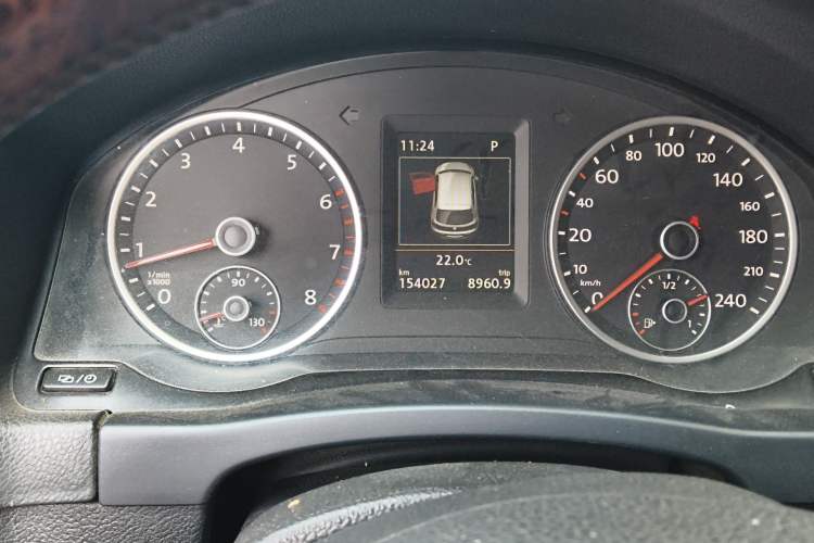 Used Volkswagen Tiguan 2015 2.0 TSI Automatic All-Wheel Drive Luxury Edition Instrument Cluster