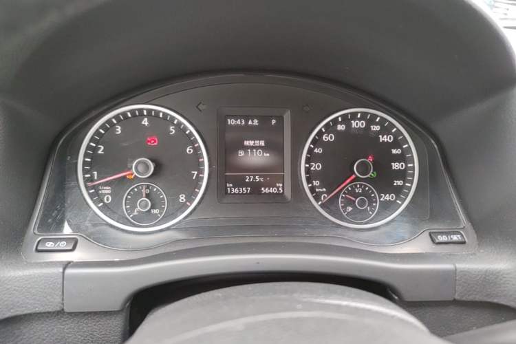 Used Volkswagen Tiguan 2015 1.8TSI Automatic Two-Wheel Drive Luxury Model Instrument Cluster