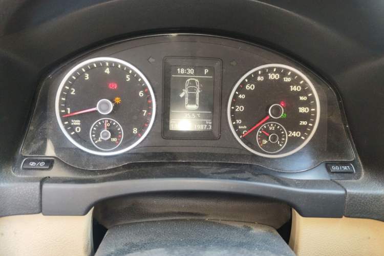 Used Volkswagen Tiguan 2015 1.8TSI Automatic Two-Wheel Drive Trend Edition Instrument Cluster