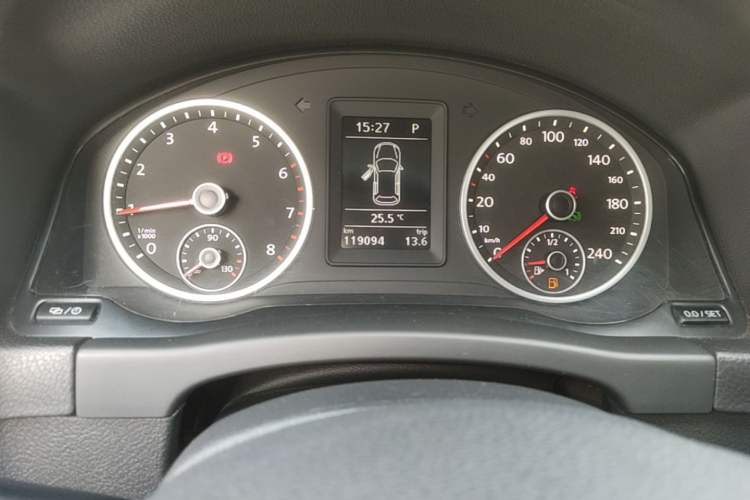 Used Volkswagen Tiguan 2015 1.8TSI Automatic Two-Wheel Drive Comfort Edition Instrument Cluster