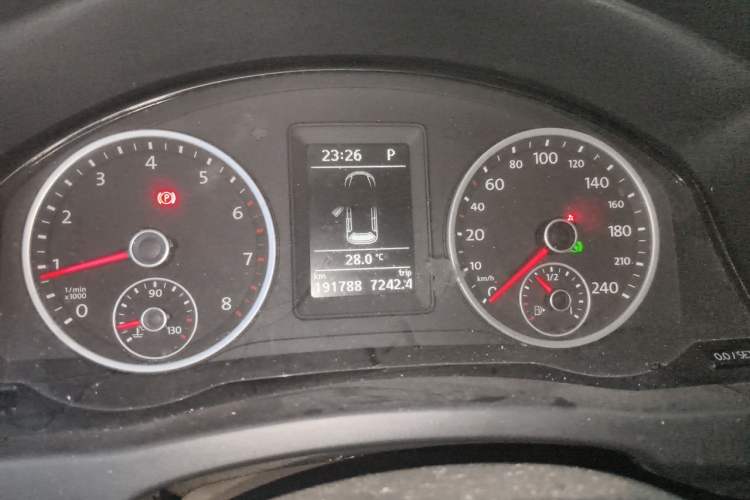 Used Volkswagen Tiguan 2015 1.8TSI Automatic Two-Wheel Drive Trend Edition Instrument Cluster