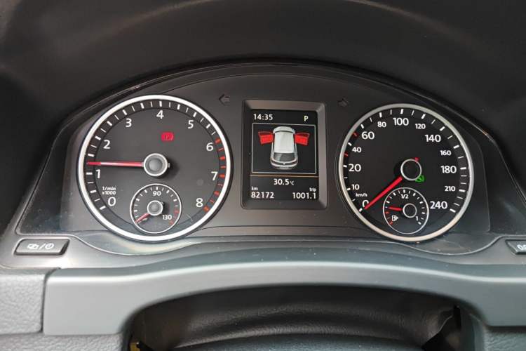 Used Volkswagen Tiguan 2015 1.8TSI Automatic All-Wheel-Drive Luxury Model Instrument Cluster