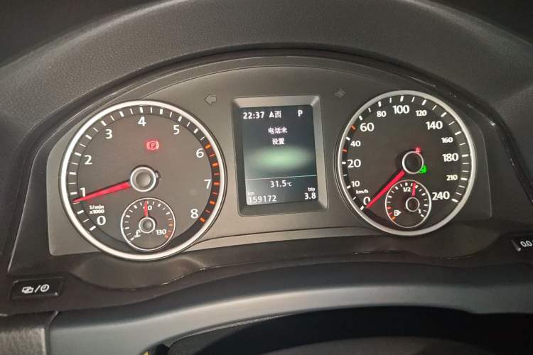 Used Volkswagen Tiguan 2015 1.8TSI Automatic All-Wheel-Drive Luxury Model Instrument Cluster