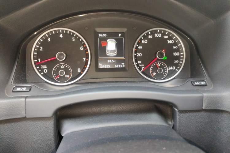 Used Volkswagen Tiguan 2015 1.8TSI Automatic Two-Wheel Drive Luxury Model Instrument Cluster