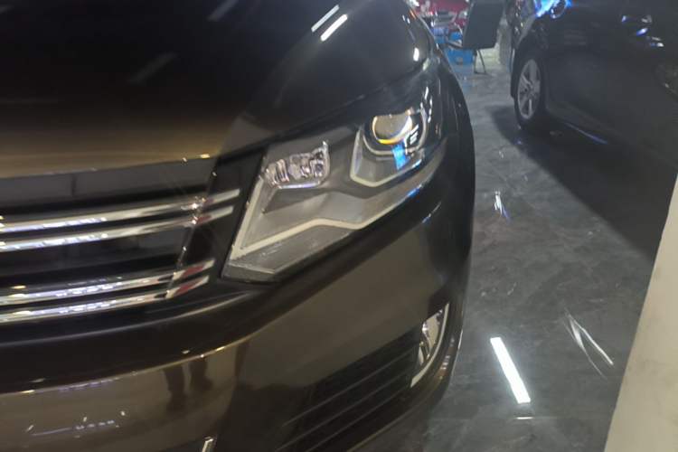 Used Volkswagen Tiguan 2015 1.8TSI Automatic Two-Wheel Drive Comfort Edition Left Front Headlight