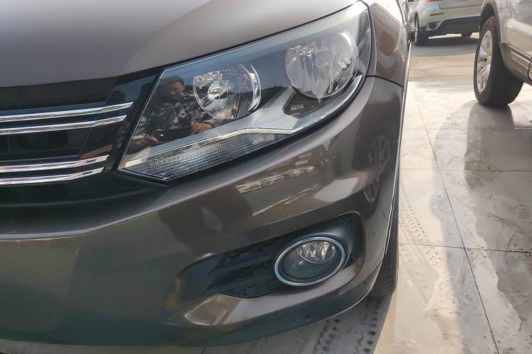 Used Volkswagen Tiguan 2015 2.0 TSI Comfort Edition Left Front Headlight