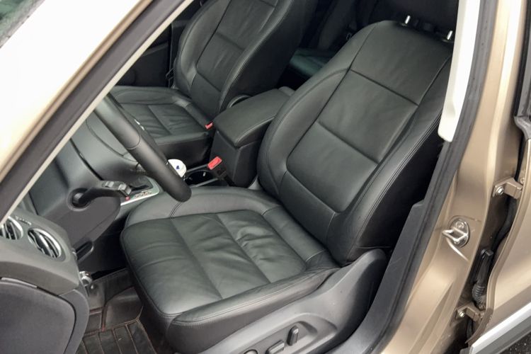 Used Volkswagen Tiguan 2015 2.0 TSI Comfort Edition Left Front Seat
