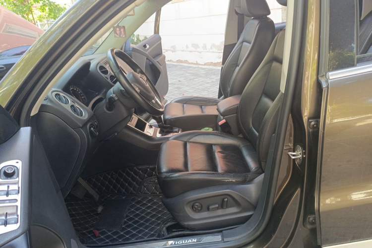 Used Volkswagen Tiguan 2015 1.8TSI Automatic Two-Wheel Drive Luxury Model Left Front Seat