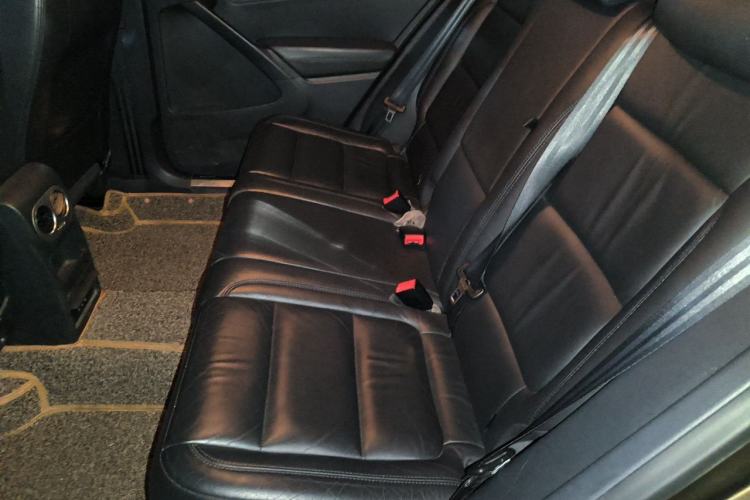 Used Volkswagen Tiguan 2015 1.8TSI Automatic Two-Wheel Drive Comfort Edition Left Rear Seat