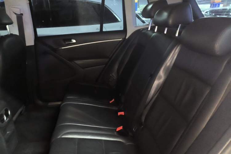 Used Volkswagen Tiguan 2015 1.8TSI Automatic Two-Wheel Drive Comfort Edition Left Rear Seat