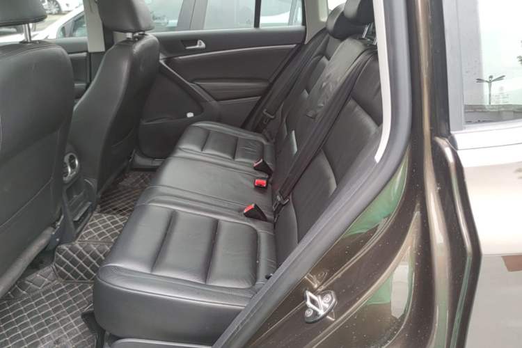 Used Volkswagen Tiguan 2015 1.8TSI Automatic Two-Wheel Drive Luxury Model Left Rear Seat