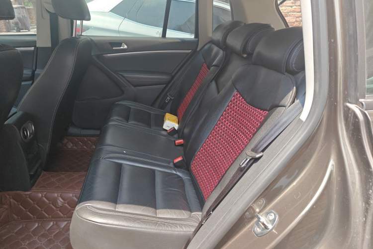 Used Volkswagen Tiguan 2015 1.8TSI Automatic Two-Wheel Drive Comfort Edition Left Rear Seat