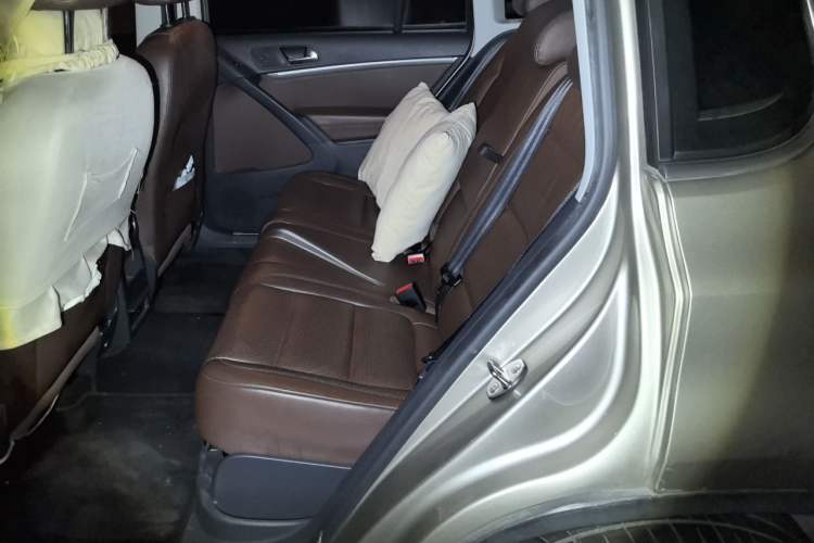 Used Volkswagen Tiguan 2015 1.8TSI Automatic Two-Wheel Drive Luxury Model Left Rear Seat