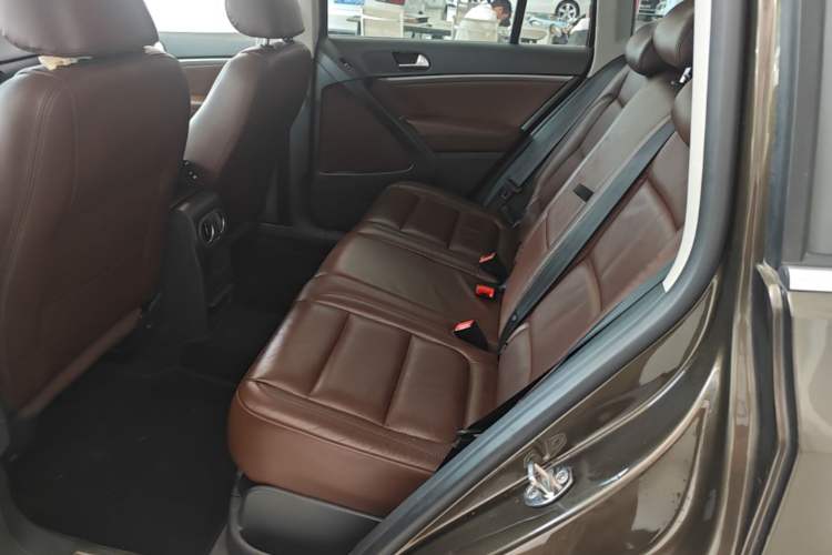 Used Volkswagen Tiguan 2015 1.8TSI Automatic Two-Wheel Drive Luxury Model Left Rear Seat