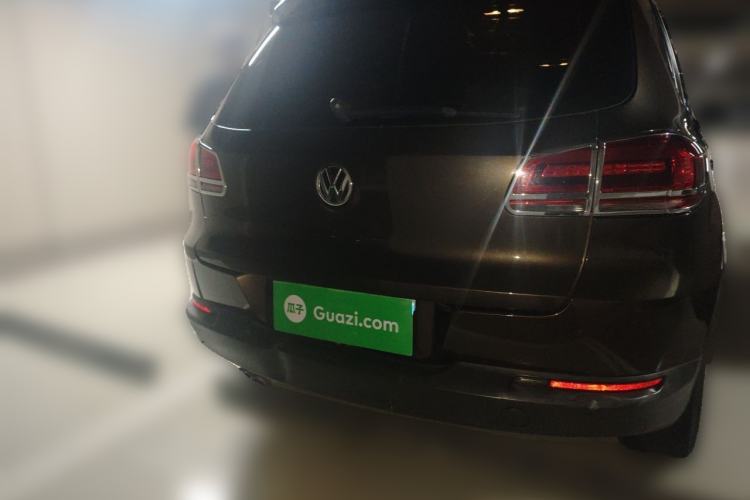 Used Volkswagen Tiguan 2015 1.8TSI Automatic Two-Wheel Drive Trend Edition Rear