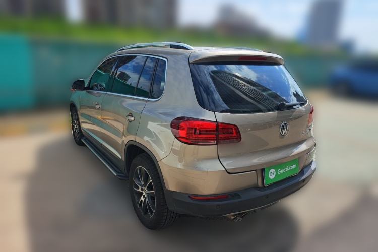 Used Volkswagen Tiguan 2015 1.8TSI Automatic All-Wheel-Drive Luxury Model Rear Left 45 Deg