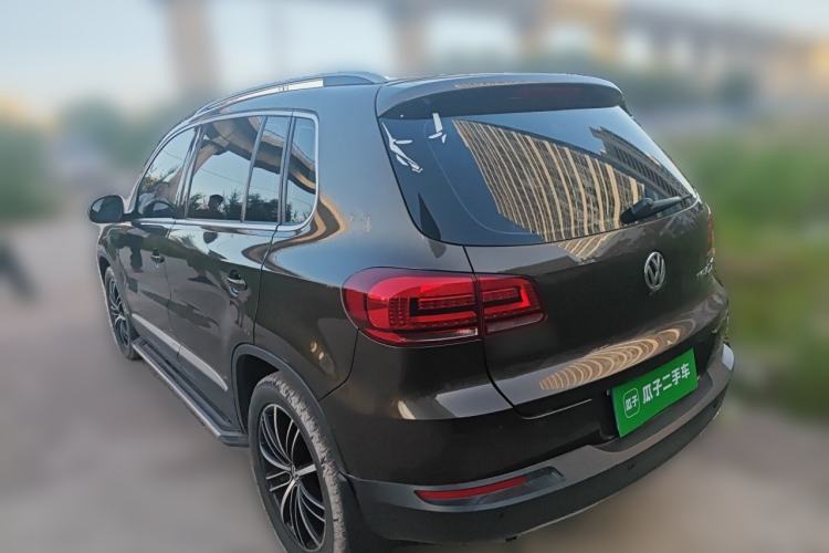 Used Volkswagen Tiguan 2015 1.8TSI Automatic All-Wheel-Drive Luxury Model Rear Left 45 Deg