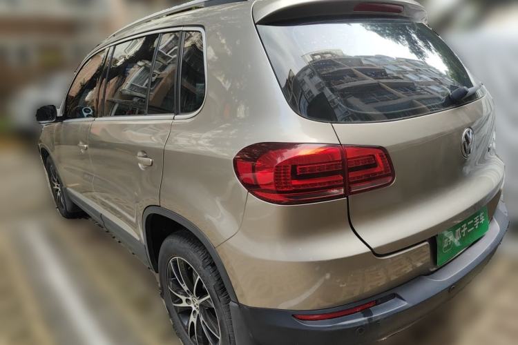 Used Volkswagen Tiguan 2015 1.8TSI Automatic Two-Wheel Drive Luxury Model Rear Left 45 Deg