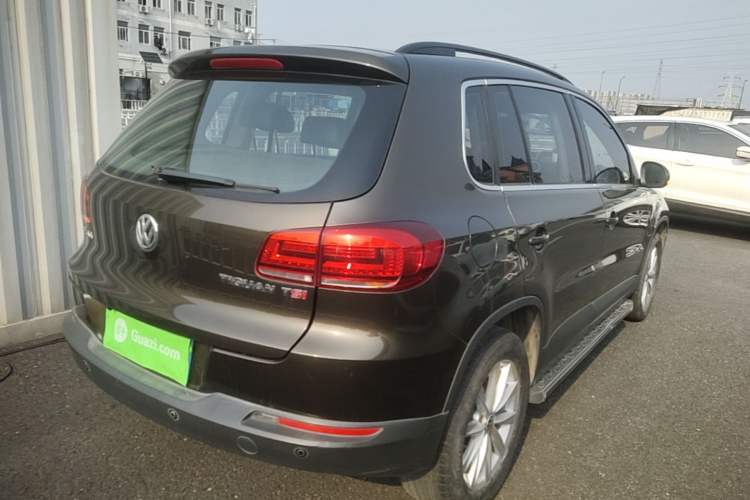 Used Volkswagen Tiguan 2015 1.8TSI Automatic Two-Wheel Drive Comfort Edition Rear Right 45 Deg