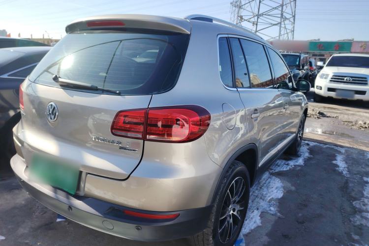 Used Volkswagen Tiguan 2015 1.8TSI Automatic All-Wheel-Drive Luxury Model Rear Right 45 Deg