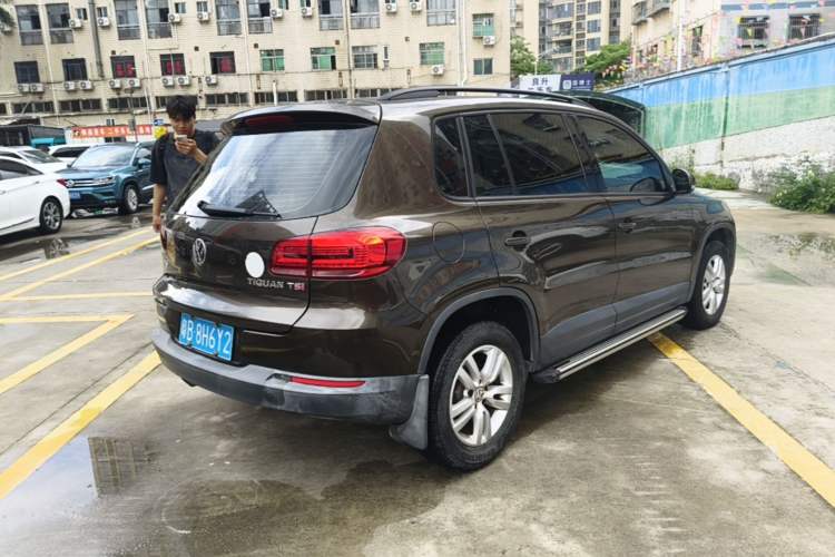 Used Volkswagen Tiguan 2015 1.8TSI Automatic Two-Wheel Drive Trend Edition Rear Right 45 Deg