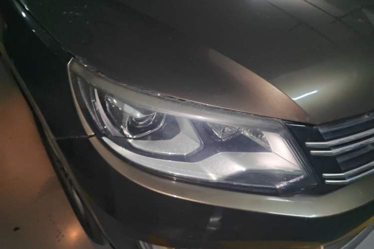 Used Volkswagen Tiguan 2015 1.8TSI Automatic Two-Wheel Drive Comfort Edition Right Front Headlight