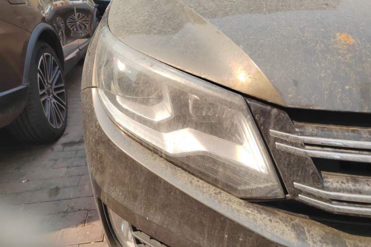 Used Volkswagen Tiguan 2015 1.8TSI Automatic Two-Wheel Drive Trend Edition Right Front Headlight