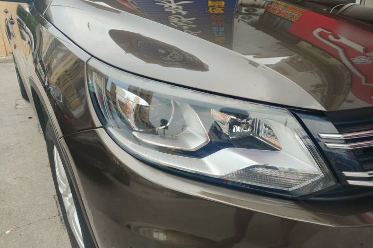 Used Volkswagen Tiguan 2015 1.8TSI Automatic Two-Wheel Drive Trend Edition Right Front Headlight