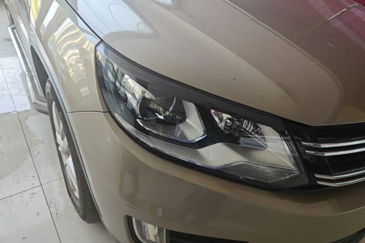 Used Volkswagen Tiguan 2015 1.8TSI Automatic Two-Wheel Drive Trend Edition Right Front Headlight